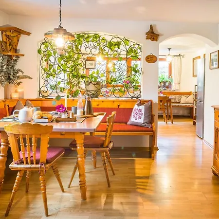 Bio Bauernhof Schweizerhof مزرعة للإقامة باد هوفغاستين