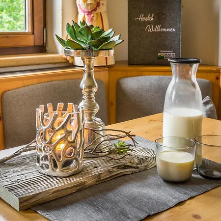 مزرعة للإقامة Bio Bauernhof Schweizerhof *